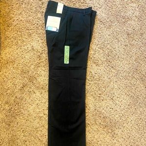 Men’s Docker signature khaki pants black 30 x 32